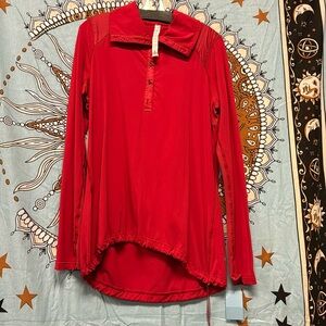 Lululemon,12,Red